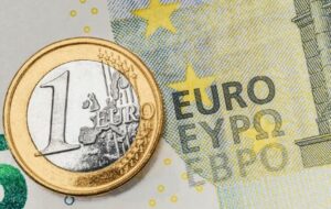 Dona 1€